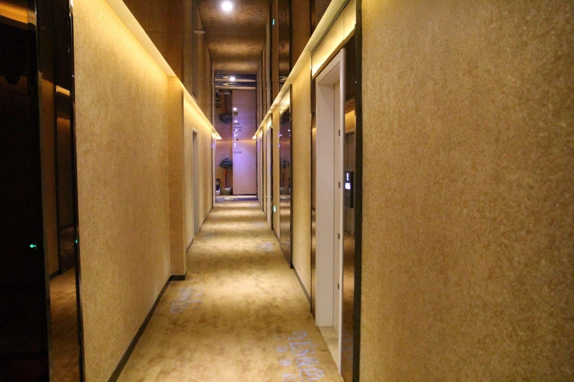 Yes Hotel Shanghai Exterior photo